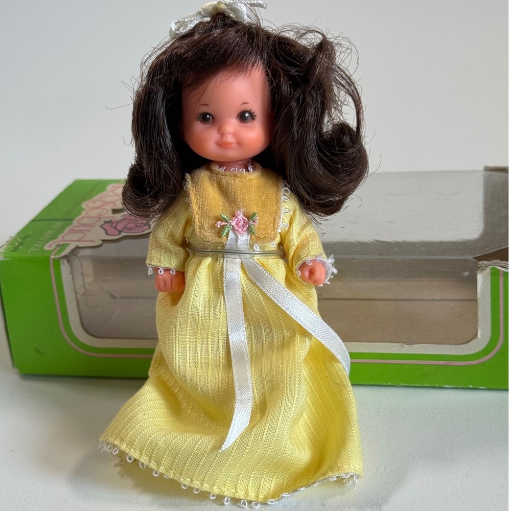 Vintage Mattel Rosebud Gold Star Rose Doll 9784 Yellow Gown Original Box
